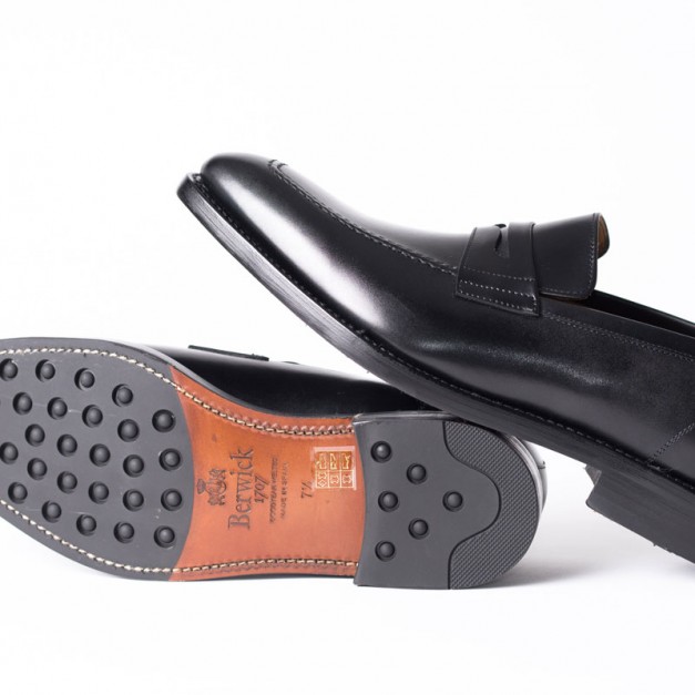 Berwick　Spain　Dainitesole　piso rubber men`s shoes  negro style Edition